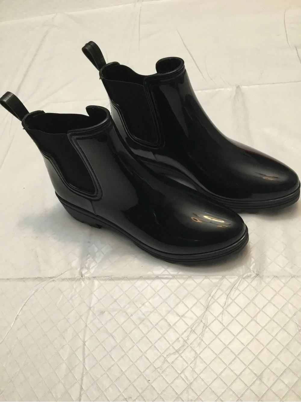 Lucky Brand Black Chelsea Rain Boots Slip-On Glossy Waterproof Size 7 New